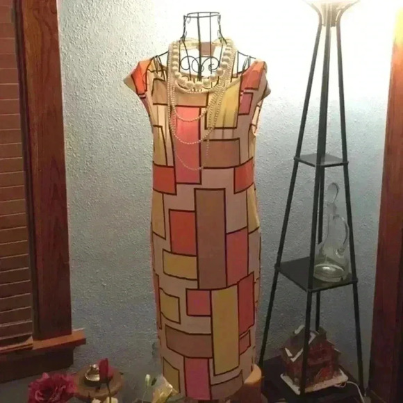 Tori Richard Retro Colorful Pencil Dress - Picture 5 of 6